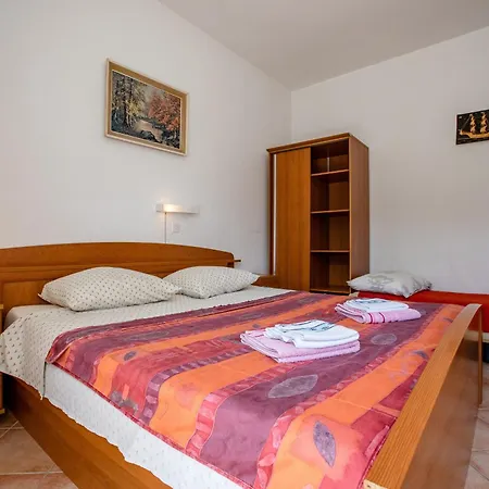 With A Parking Space Palit, Rab - 4990 Apartment Palit