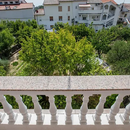 Apartment With A Parking Space Palit, Rab - 4990 *