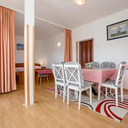 With A Parking Space Palit, Rab - 4990 Apartment Palit