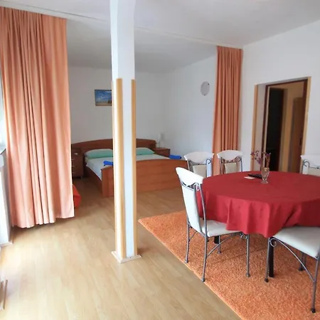 Appartamento For Families With Children Palit, Rab - 4990 *