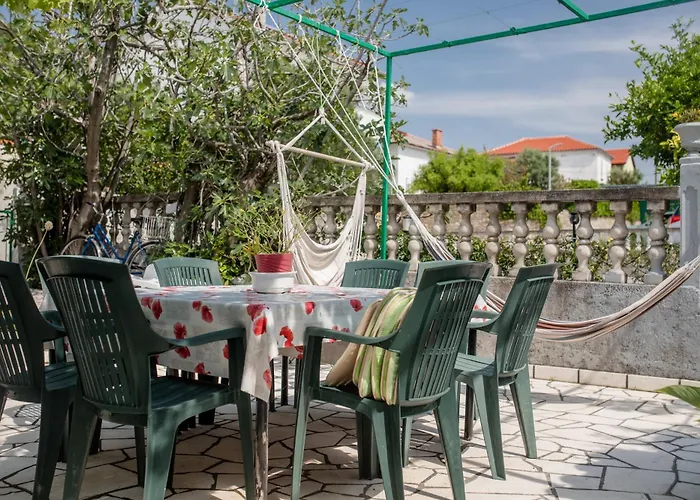 For Families With Children Palit, Rab - 4990 Palit